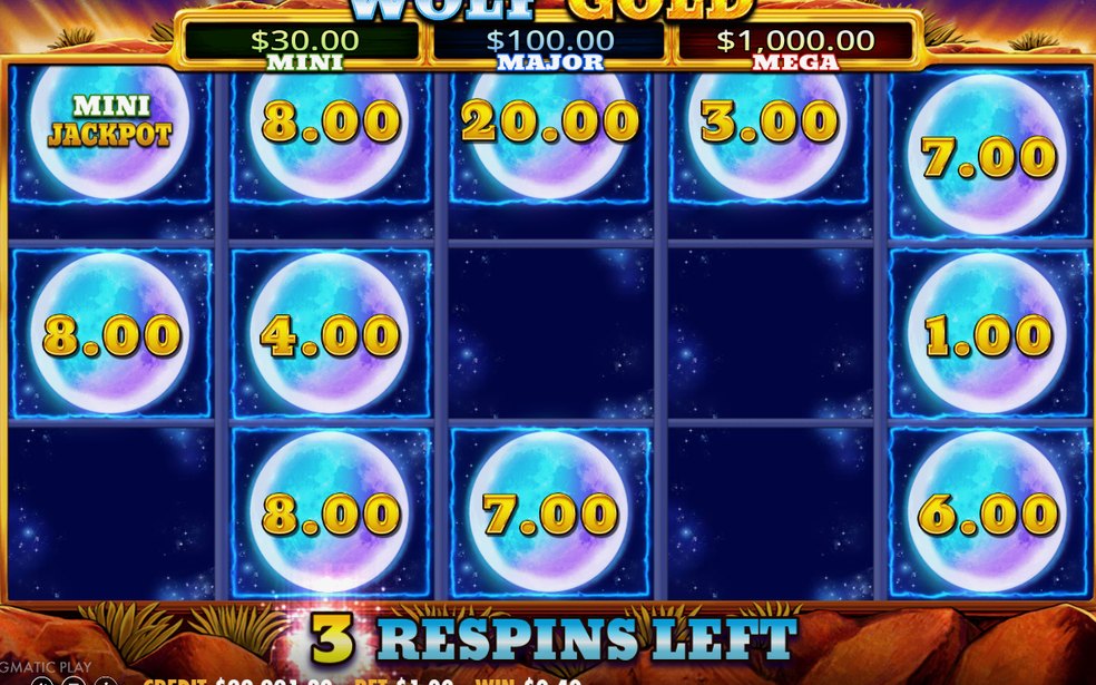 Free Spins with reels 2-4 spinning as one giant symbol